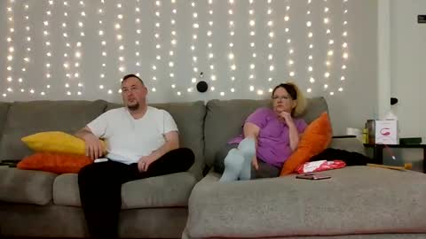 Snapshot of victoriaandjesse chatting on January 2025 04:02:02 PM Victoria and Jesse online show from January 2025 04:02:02 PM
