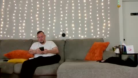 Snapshot of victoriaandjesse chatting on January 2025 09:47:02 AM Victoria and Jesse online show from January 2025 09:47:02 AM