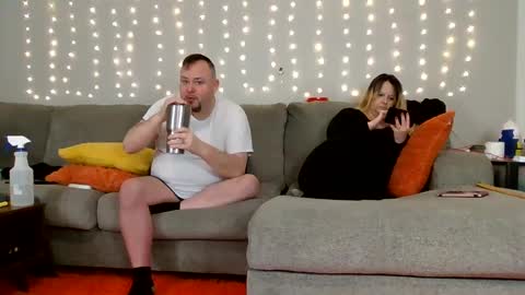 Snapshot of victoriaandjesse chatting on January 2025 09:00:01 AM Victoria and Jesse online show from January 2025 09:00:01 AM