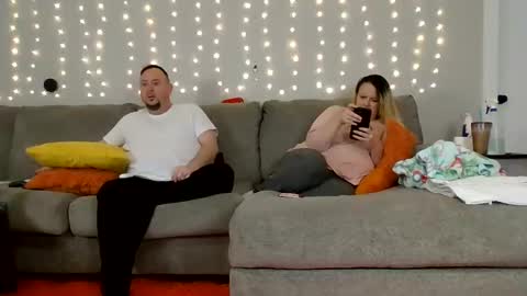 Snapshot of victoriaandjesse chatting on January 2025 01:06:02 PM Victoria and Jesse online show from January 2025 01:06:02 PM