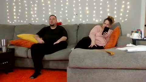 Snapshot of victoriaandjesse chatting on February 2025 03:54:01 AM Victoria and Jesse online show from February 2025 03:54:01 AM