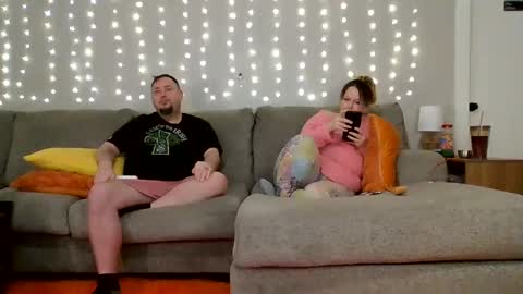 Snapshot of victoriaandjesse chatting on February 2025 02:15:02 PM Victoria and Jesse online show from February 2025 02:15:02 PM