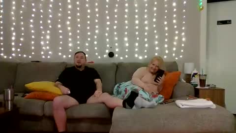 Snapshot of victoriaandjesse chatting on February 2025 12:08:02 AM Victoria and Jesse online show from February 2025 12:08:02 AM