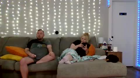 Snapshot of victoriaandjesse chatting on March 2025 07:27:02 AM Victoria and Jesse online show from March 2025 07:27:02 AM