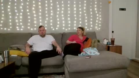 Snapshot of victoriaandjesse chatting on September 2025 08:14:01 PM Victoria and Jesse online show from September 2025 08:14:01 PM