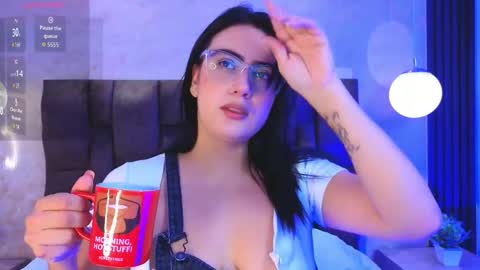 Victoria Andrade online show from March 2026 12:16:01 PM