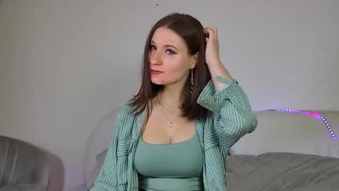 Victoria online show from September 2025 06:27:02 AM