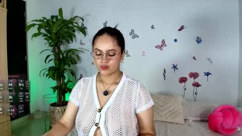 Snapshot of victoriablack_ chatting on June 2026 10:06:02 AM Victoria online show from June 2026 10:06:02 AM