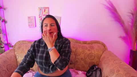 victoriacg online show from June 2026 12:07:02 PM