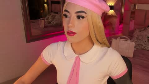Snapshot of victoriagolden chatting on January 2025 08:52:02 PM VICTORIA online show from January 2025 08:52:02 PM
