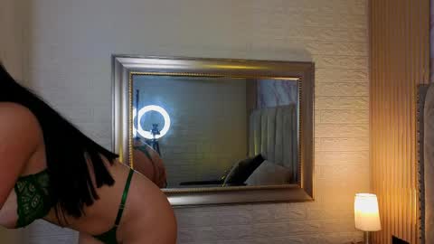 Victoria online show from April 2026 07:55:01 PM