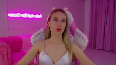 Victoria online show from January 2026 06:35:01 PM