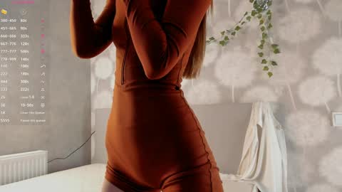 victoriahouston online show from April 2026 06:57:01 AM