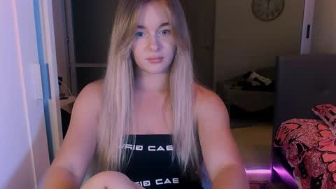 Eva and Victor online show from October 2025 12:12:02 PM