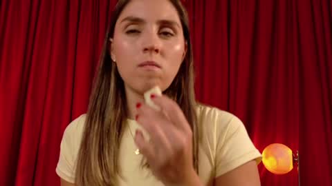 VictoriaNova online show from April 2026 05:50:02 PM