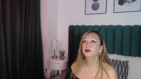 Snapshot of victoriaqueen_fg_ chatting on September 2025 12:29:01 PM victoriaqueen_fg_ online show from September 2025 12:29:01 PM