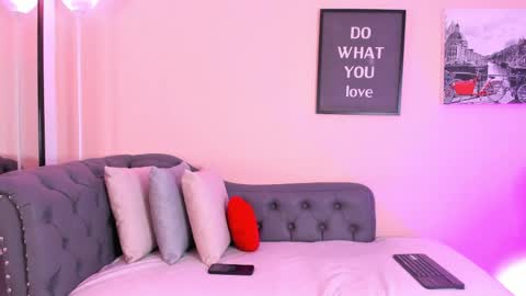 Victoriazans online show from April 2026 11:00:01 AM