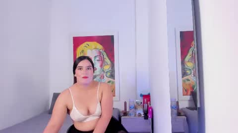 Snapshot of victoriia_munoz chatting on June 2026 02:21:01 PM victoria online show from June 2026 02:21:01 PM