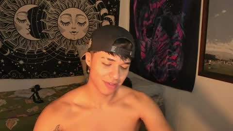 Snapshot of victorino_jhonson chatting on January 2025 06:27:02 PM Victorino Jhonson online show from January 2025 06:27:02 PM