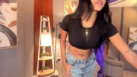 Karla online show from October 2025 07:53:01 PM
