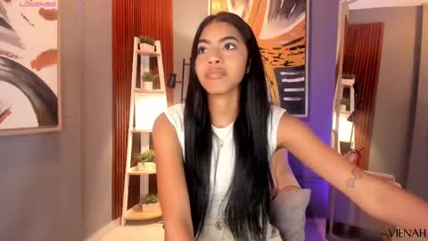 Karla online show from October 2025 12:58:01 PM
