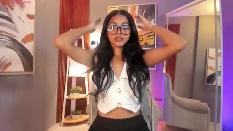 Karla online show from October 2025 07:47:01 PM