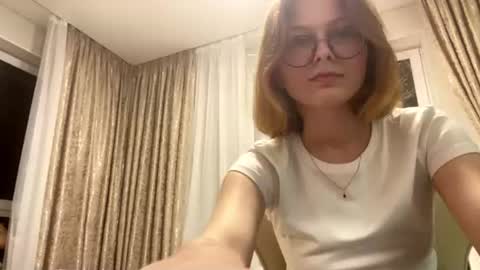 Snapshot of viennakiss chatting on August 2026 11:45:01 AM Vienna online show from August 2026 11:45:01 AM