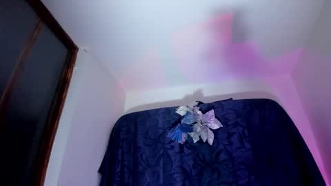 viioleett_cum online show from October 2025 01:00:01 PM