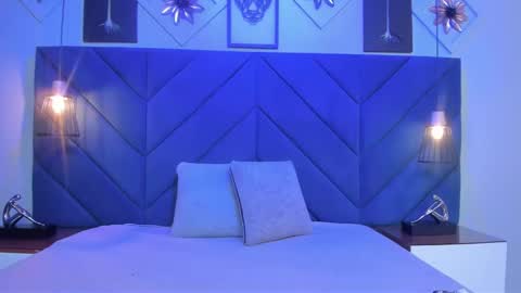 Viiolett online show from February 2025 01:10:01 PM