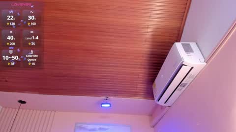 Viiolett online show from March 2025 02:25:02 AM