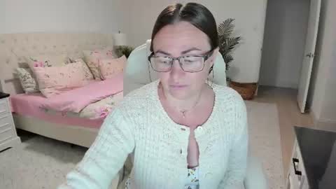 Ukrainian-woman online show from June 2026 10:30:02 AM
