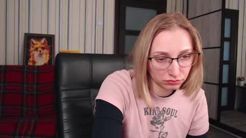 Snapshot of vikaericka chatting on May 2026 04:50:02 AM Vika online show from May 2026 04:50:02 AM