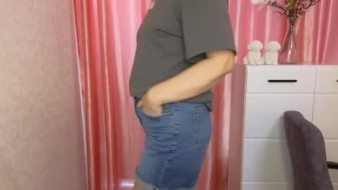 Vika online show from September 2025 09:44:01 AM