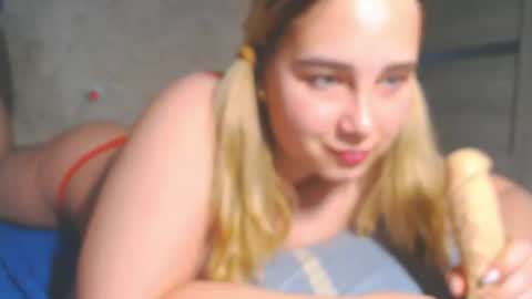 Snapshot of vikiwaitingforyou chatting on July 2026 04:27:02 AM Vitoria online show from July 2026 04:27:02 AM