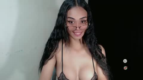 vikkylustfull online show from January 2025 11:50:01 PM