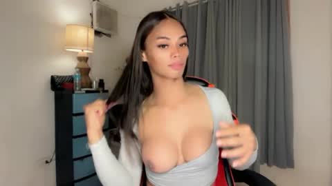 Snapshot of vikkylustfull chatting on July 2026 10:22:01 AM vikkylustfull online show from July 2026 10:22:01 AM