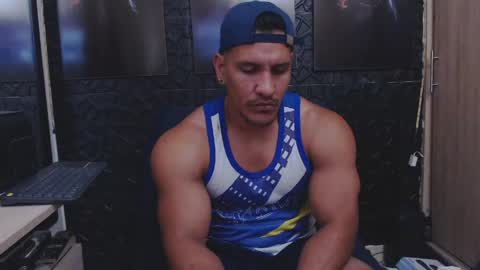 Snapshot of viktorherrera chatting on May 2026 04:24:01 PM Viktor Herrera online show from May 2026 04:24:01 PM