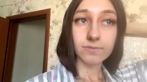 Snapshot of viktoria9898 chatting on March 2025 10:26:02 AM Sweett online show from March 2025 10:26:02 AM