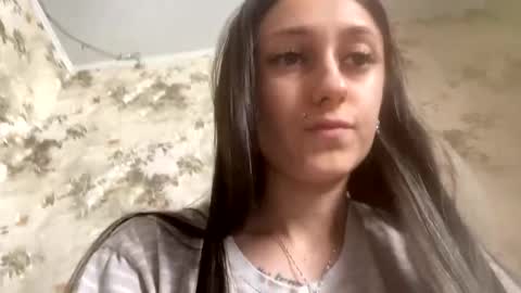 Snapshot of viktoria9898 chatting on September 2025 11:10:01 AM Sweett online show from September 2025 11:10:01 AM