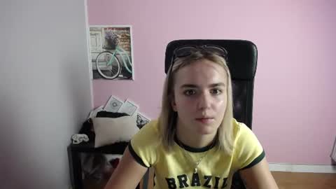 viktoria_lovely online show from July 2026 07:45:01 AM