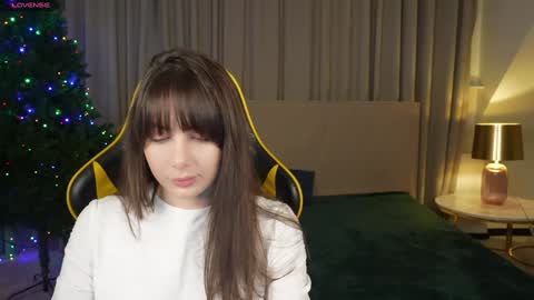 Snapshot of viktoria_storm chatting on December 2024 07:57:02 PM Alisa online show from December 2024 07:57:02 PM