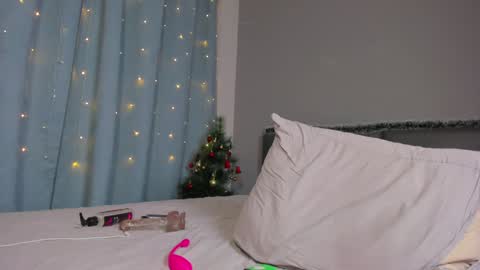 Vina online show from December 2024 06:06:02 PM