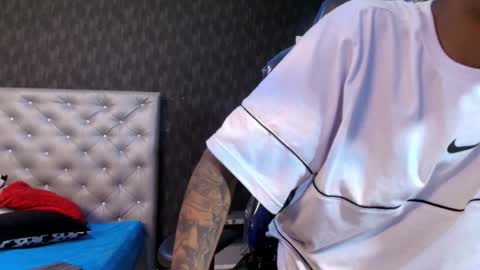 V I N A C K online show from November 2025 03:17:02 AM