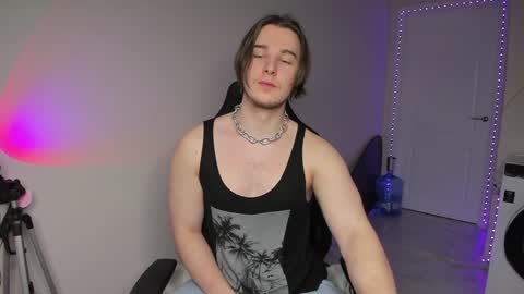 Vincent Strong online show from December 2024 08:05:01 AM