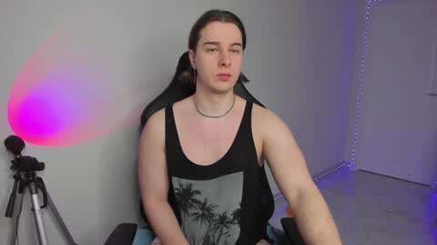 Vincent Strong online show from February 2025 07:49:02 AM