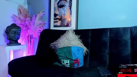 Vincent Sartori online show from October 2025 01:17:01 AM