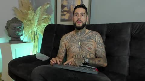 Vincent Sartori online show from November 2025 08:19:01 PM