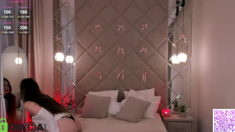 Snapshot of viola_wilson chatting on April 2026 01:04:01 AM Viola online show from April 2026 01:04:01 AM