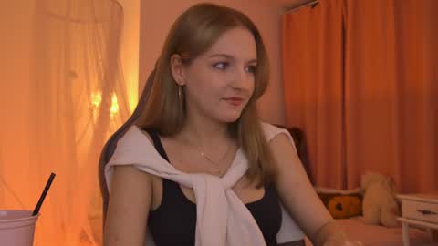 Snapshot of violamore chatting on July 2026 06:58:01 PM violamore online show from July 2026 06:58:01 PM