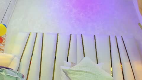 violeet_gray online show from July 2026 11:35:01 AM